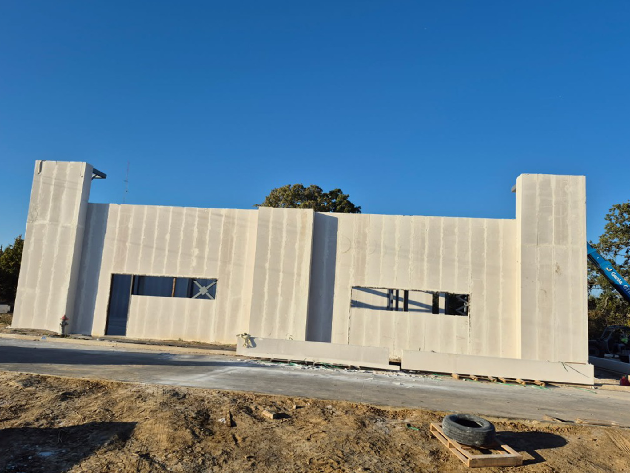 WhatsApp Image 2025-12-06 at 4.01.21 PM